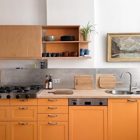 Appartement Spacieux & Calme Avec Vue Sur L'Escaut Турне Екстериор снимка