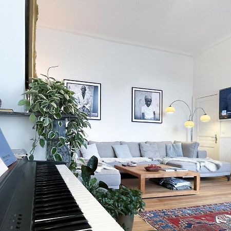Appartement Spacieux & Calme Avec Vue Sur L'Escaut Турне Екстериор снимка