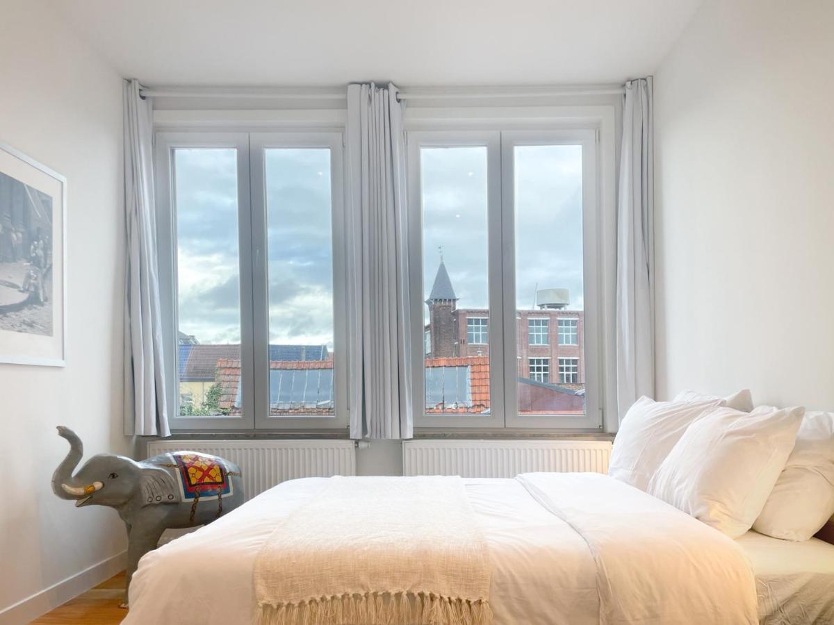 Appartement Spacieux & Calme Avec Vue Sur L'Escaut Турне Екстериор снимка